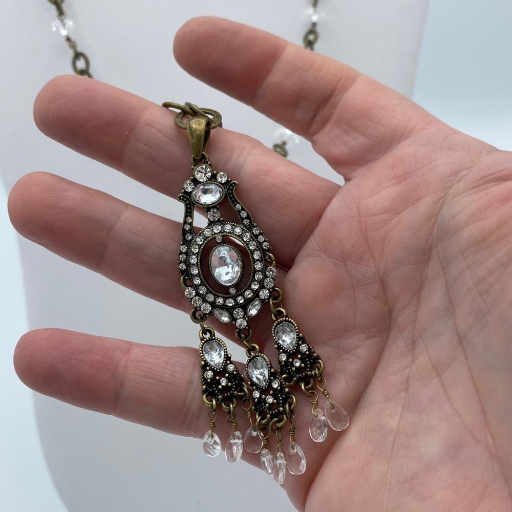 Smug Beauty Antiqued Gold Tone Rhinestone Necklace - Picture 7 of 13